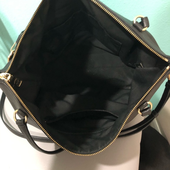 Coach Leather Shoulder Bag EUC - Picture 6 of 8